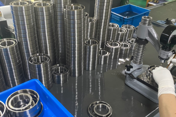 車床主軸軸承能用多久？壽命影響因素與維護指南